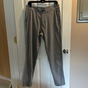 Lululemon Commission Pant size 32 x 32